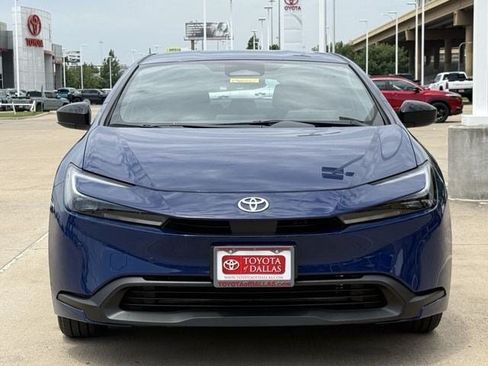 New 2026 Toyota Prius LE FWD image 7