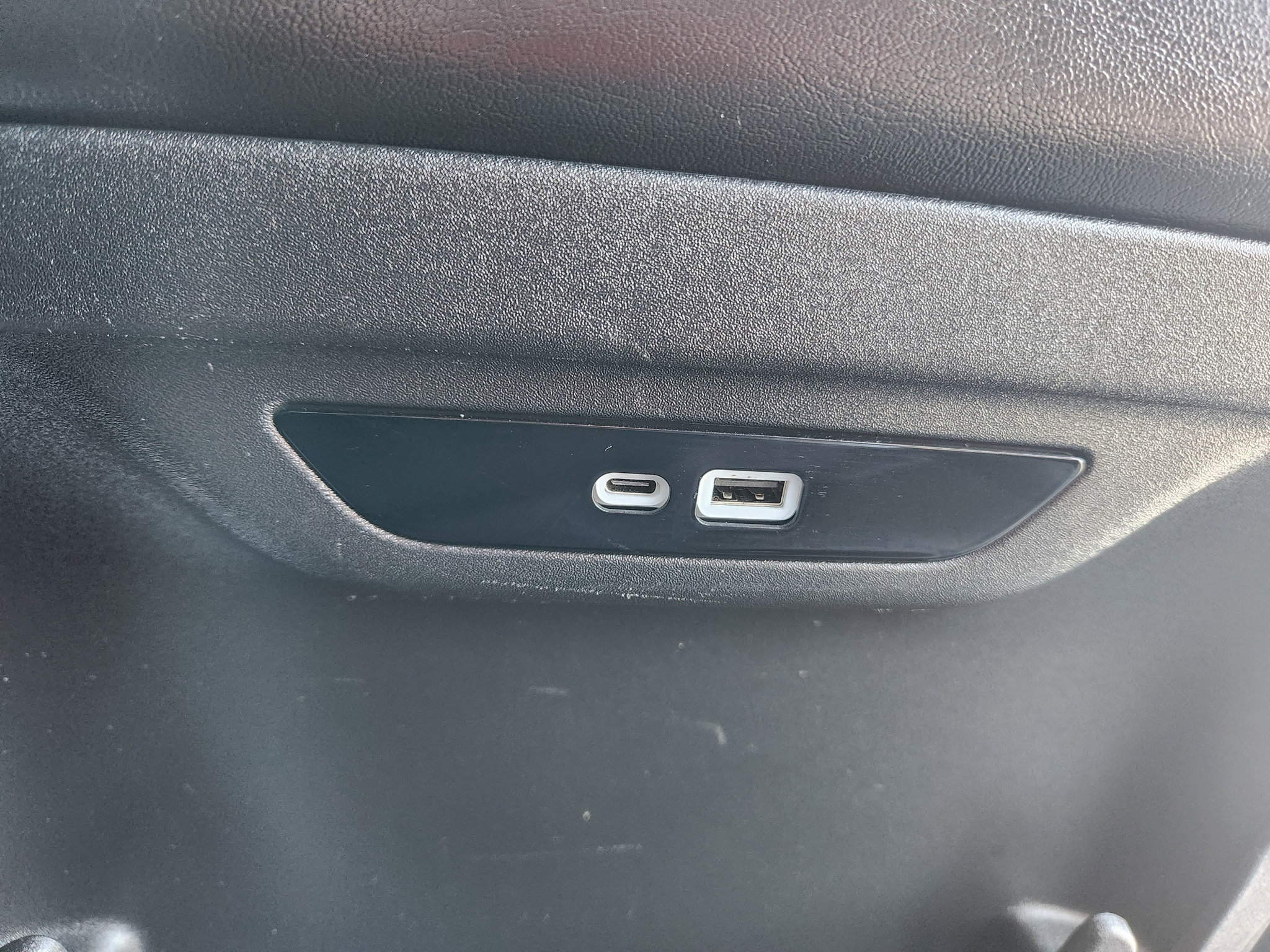 Used 2026 Chrysler Pacifica Select FWD image 47