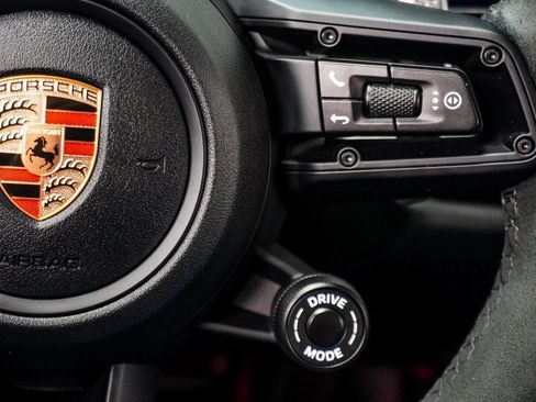 Used 2024 Porsche 911 Carrera RWD image 26
