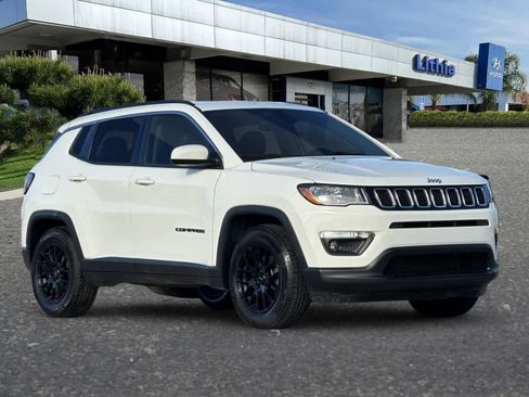 Used 2018 Jeep Compass Latitude w/ Popular Equipment Group image 9