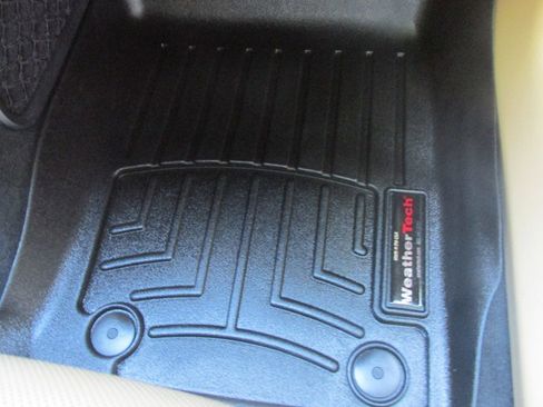 Used 2018 Porsche Panamera 4 image 94