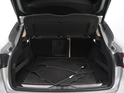 Used 2017 Maserati Levante S AWD/4WD image 9