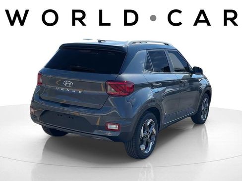 New 2026 Hyundai Venue SEL FWD image 3