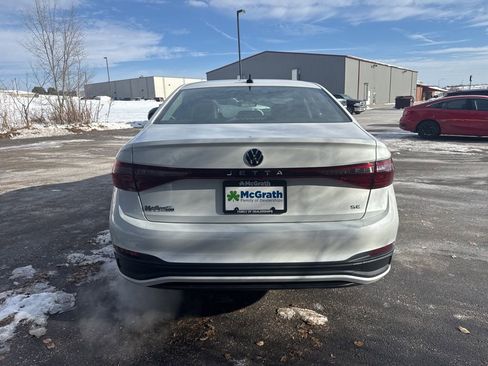 New 2026 Volkswagen Jetta SE image 4