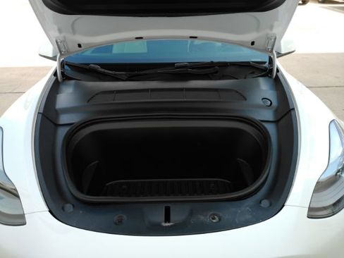 Used 2023 Tesla Model Y Long Range image 48