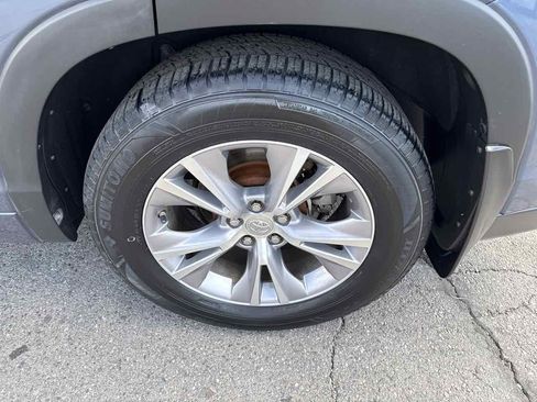 Used 2015 Toyota Highlander XLE AWD/4WD image 10
