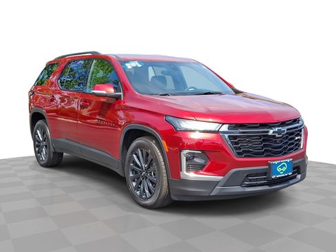 Certified 2023 Chevrolet Traverse RS w/ LPO, Floor Liner Package AWD/4WD image 1