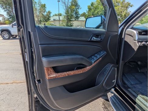 Used 2016 Chevrolet Suburban LTZ AWD/4WD image 12