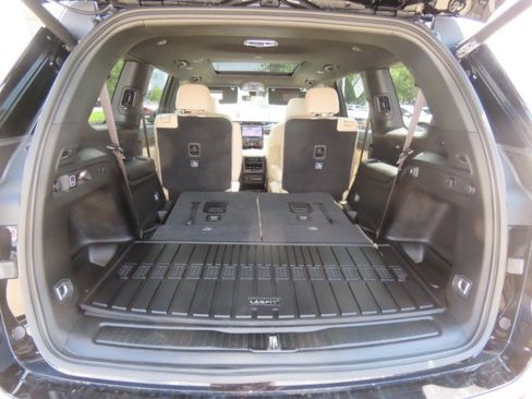 Used 2025 Jeep Grand Cherokee L Limited RWD image 12
