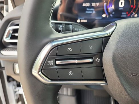 New 2026 Chevrolet Traverse LT w/ LPO, Floor Liner Package image 34