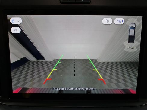 Used 2025 Ford F450 Platinum w/ FX4 Off-Road Package image 16