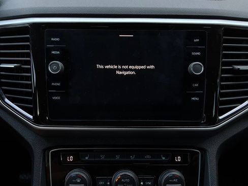 Used 2022 Volkswagen Atlas Cross Sport SE FWD image 33