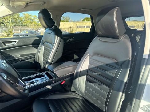 Certified 2023 Ford Edge SEL image 17