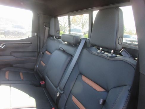 New 2026 GMC Sierra 1500 AT4 w/ AT4 Premium Package image 15