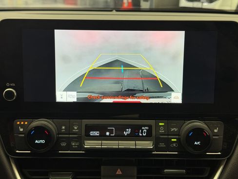Used 2025 Toyota Grand Highlander AWD image 59