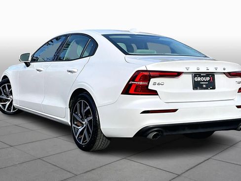 Used 2019 Volvo S60 T6 Momentum image 11