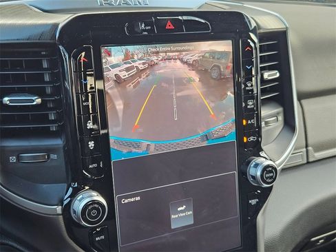 New 2026 RAM 1500 4x4 Crew Cab image 25