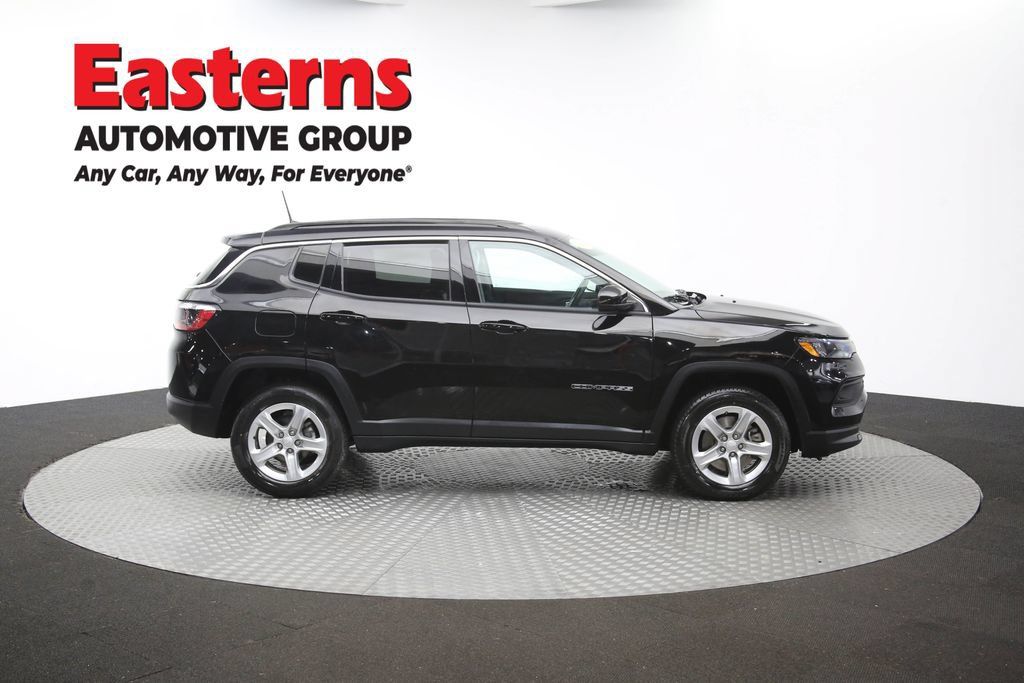 Used 2023 Jeep Compass Latitude AWD/4WD image 49