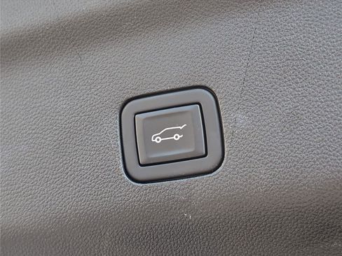 Used 2023 Chevrolet Tahoe LT image 31