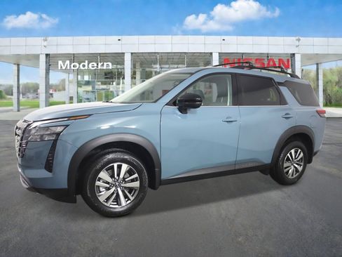 New 2026 Nissan Pathfinder SL AWD/4WD image 2