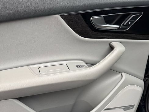 Used 2018 Audi Q7 3.0T Premium Plus w/ Premium Plus Package image 14