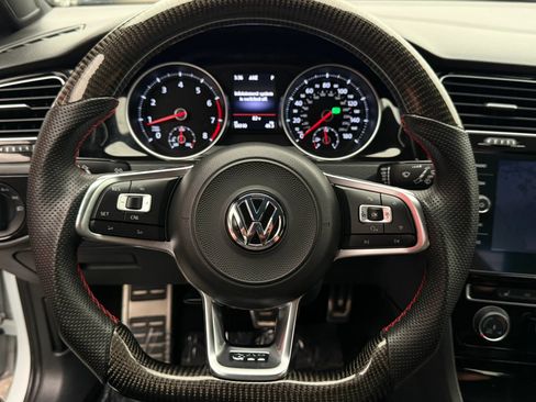 Used 2020 Volkswagen GTI SE FWD image 11