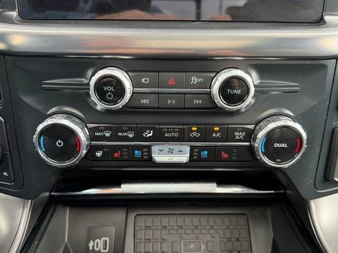 Used 2025 Ford F150 Lariat w/ Equipment Group 502A High AWD/4WD image 24