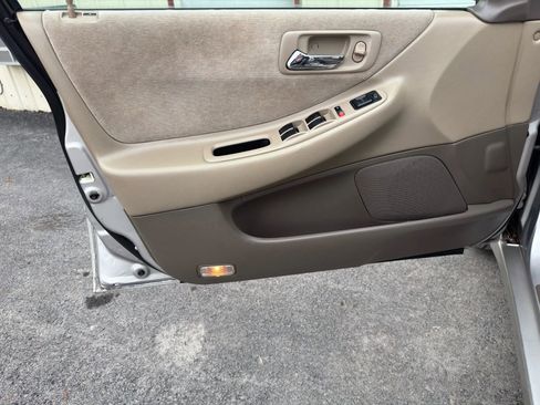 Used 1998 Honda Accord EX image 2