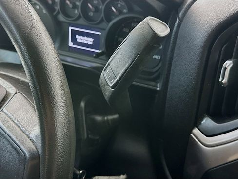 Used 2021 Chevrolet Silverado 1500 Custom AWD/4WD image 16