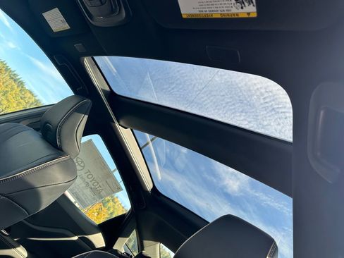 New 2026 Toyota Crown Platinum image 22