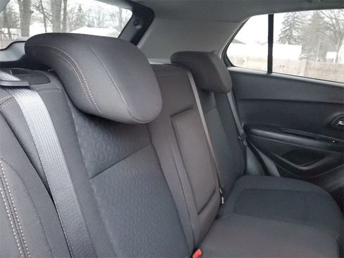 Used 2022 Chevrolet Trax LS w/ Tint and Cruise Package image 23