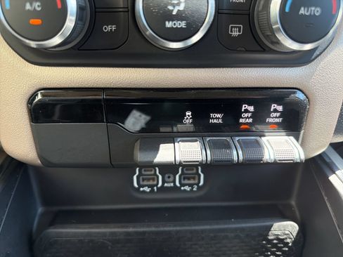 Used 2022 RAM 1500 Laramie AWD/4WD image 20