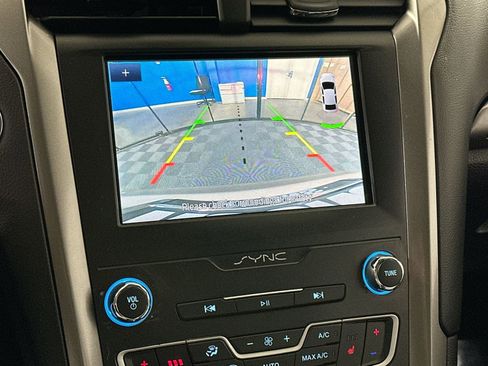 Used 2019 Ford Fusion SEL image 24