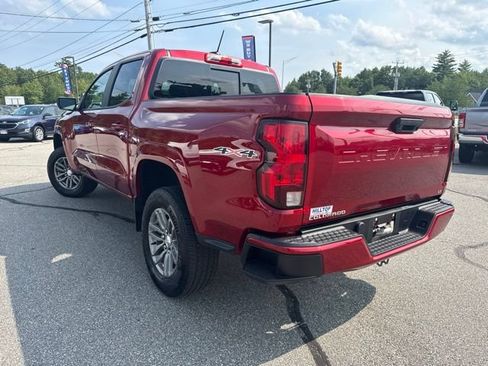 Used 2023 Chevrolet Colorado LT w/ LT Convenience Package AWD/4WD image 9