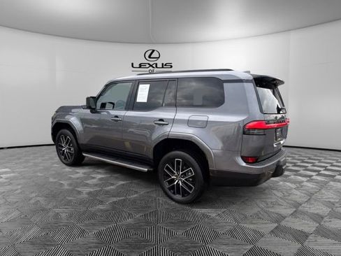 Used 2026 Lexus GX 550 w/ Cold Area Package AWD/4WD image 5