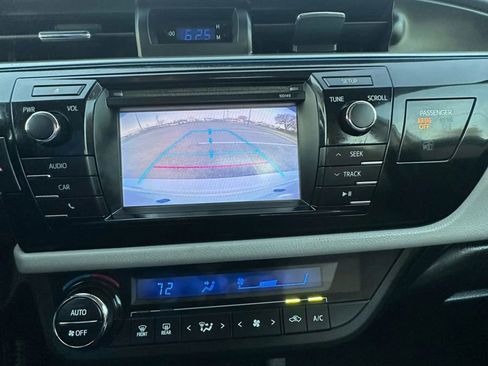 Used 2015 Toyota Corolla LE image 27