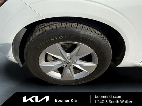 Used 2022 Volvo XC60 B5 Momentum image 9