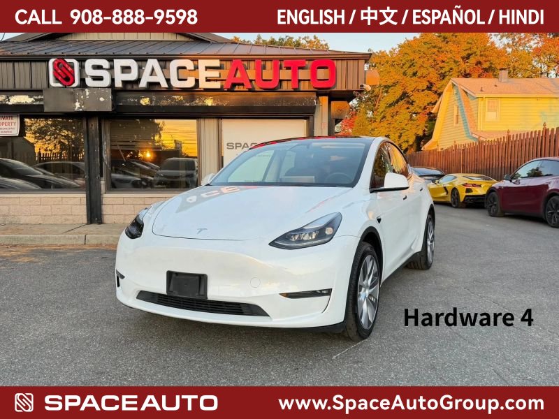 Used 2023 Tesla Model Y Long Range AWD/4WD image 1