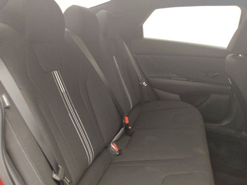 Used 2025 Hyundai Elantra Sport FWD image 19