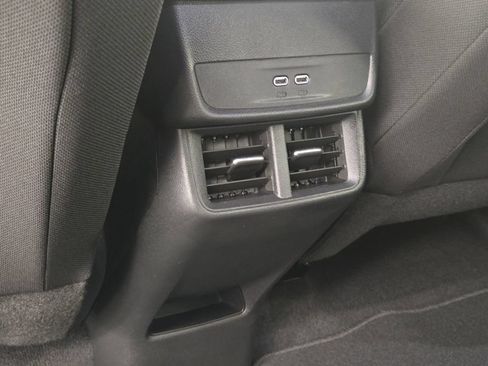 New 2026 Chevrolet Equinox LT FWD image 32