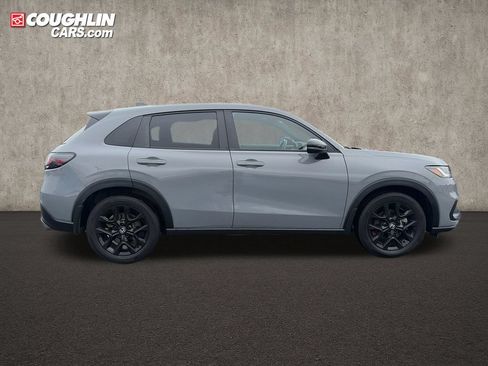 Used 2025 Honda HR-V Sport image 9