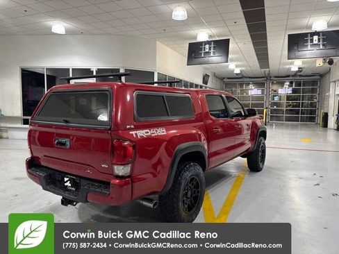 Used 2016 Toyota Tacoma TRD Off-Road w/ Premium & Technology Package AWD/4WD image 8