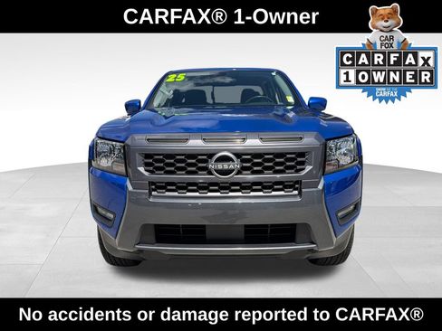 Used 2025 Nissan Frontier SV w/ SV Convenience Package RWD image 2