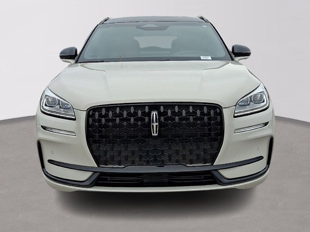 Used 2023 Lincoln Corsair Reserve w/ Equipment Group 202A AWD/4WD image 2