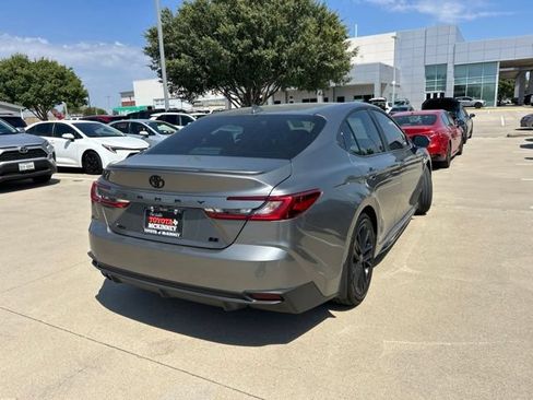 Used 2026 Toyota Camry SE FWD image 3