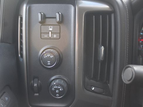 Used 2019 Chevrolet Silverado 2500 High Country w/ Duramax Plus Package image 20