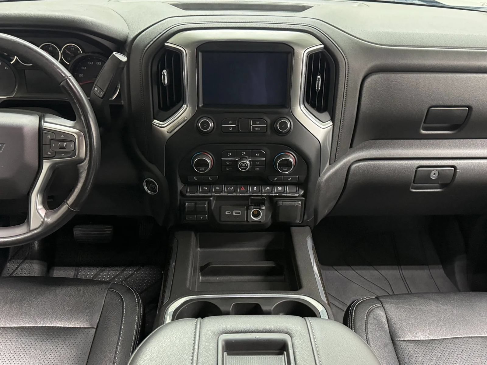 Used 2020 Chevrolet Silverado 1500 RST w/ Texas Edition RWD image 11