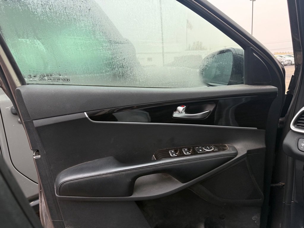 Used 2019 Kia Sorento S FWD image 14