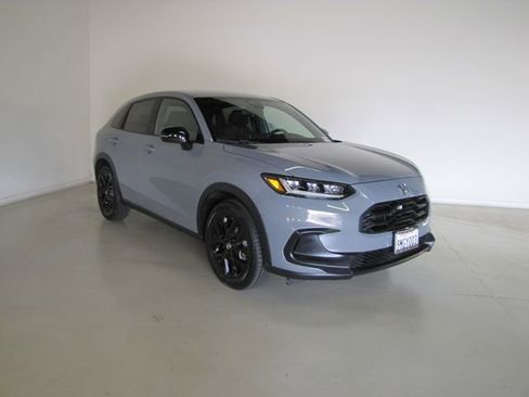 Certified 2024 Honda HR-V Sport image 3
