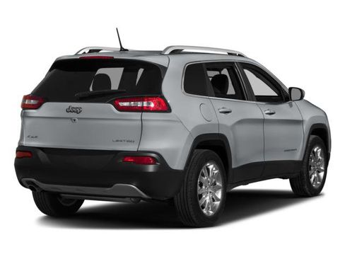 Used 2017 Jeep Cherokee High Altitude AWD/4WD image 4